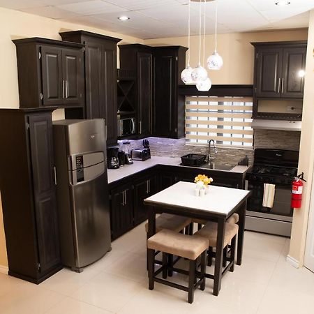 Stacys Place #2 2 Bedroom Apartment Port of Spain Esterno foto